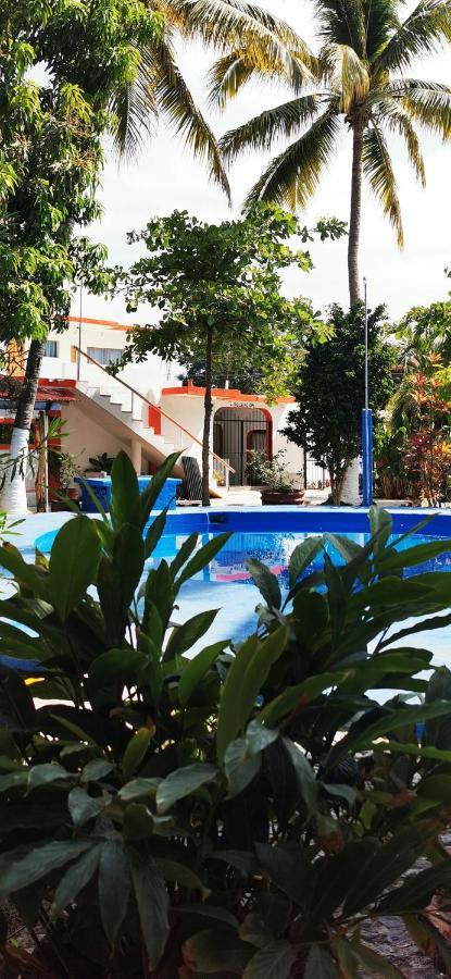 Hotel Oasis Melaque ซาน พาทริชิโอ เมลาเก ภายนอก รูปภาพ